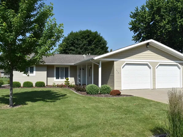 815 S 5th St, Osage, IA 50461