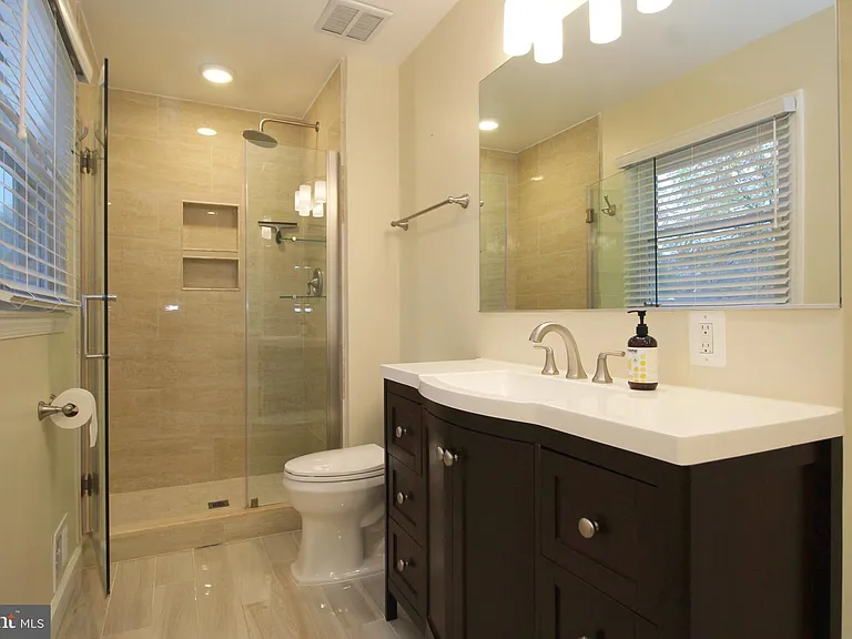 4500 Lantern Pl — Photo 13