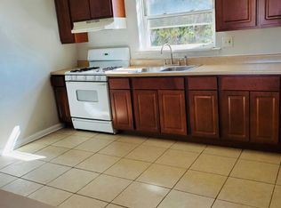 901 Mannheim Rd #2E, Bellwood, IL 60104