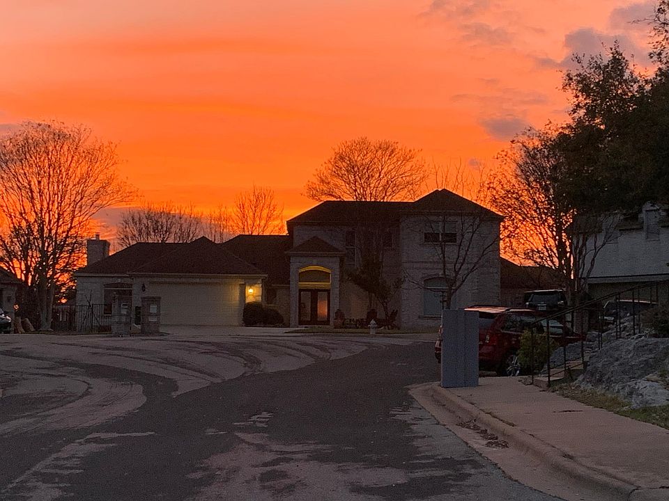 Texas sunset behind the house