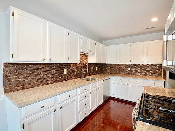 3rd image of 14571 Creek Branch Ct