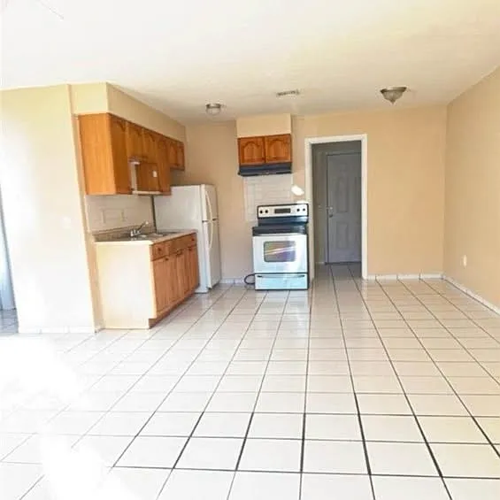 273 Hubbard Ave #208 — Photo 12