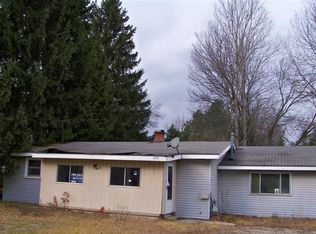 2410 Alice St, Farwell, MI 48622