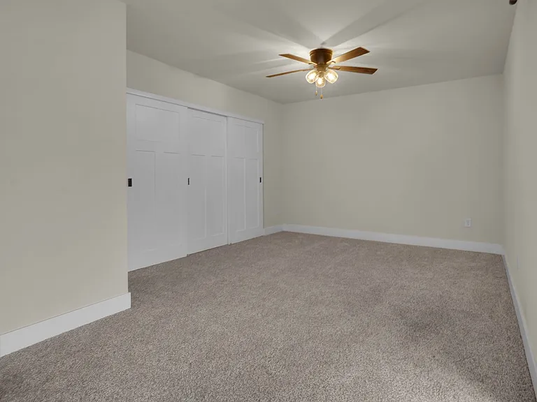 113 Eiche Dr — Photo 54