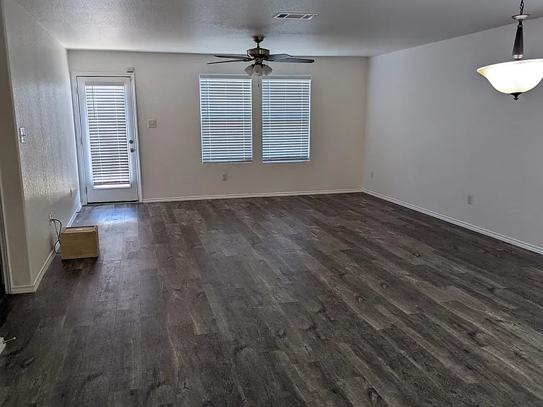 10687 Penelope Way — Photo 7