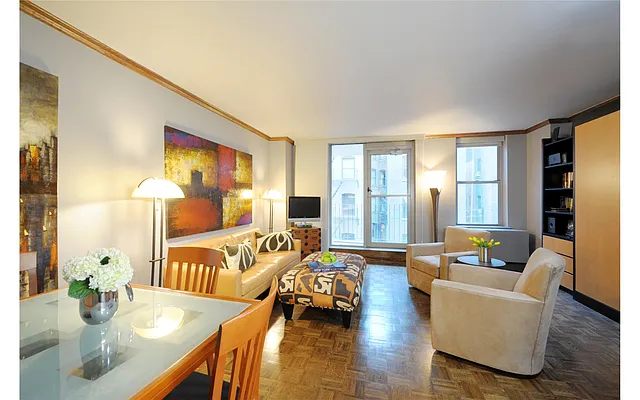 Sold by Douglas Elliman | media 15