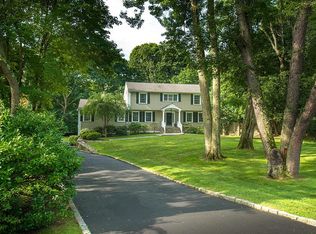 8 Duffys Ln, Darien, CT 06820