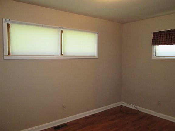 4th image of 131 Nunn Blvd