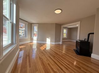 11 Eureka St APT 3, Worcester, MA 01603