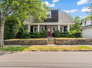 14 Ridgeway St, Stamford, CT 06907