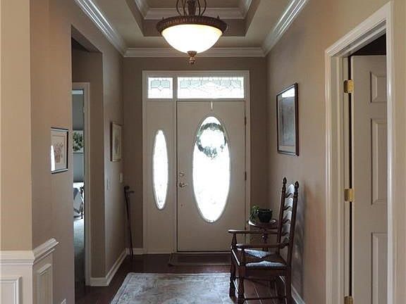 2nd image of 41 Edinburgh Dr