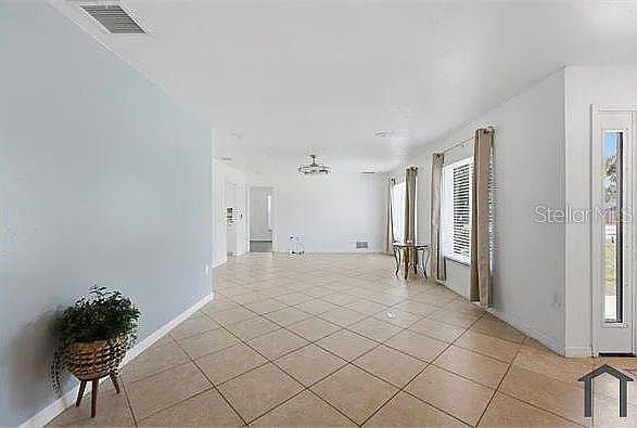 4404 Meadow Creek Cir — Photo 16