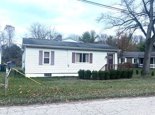 985 Fairledge St, Lake Orion, MI 48362