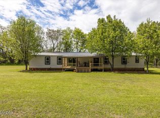 51 Riverside Dr, Hawkinsville, GA 31036