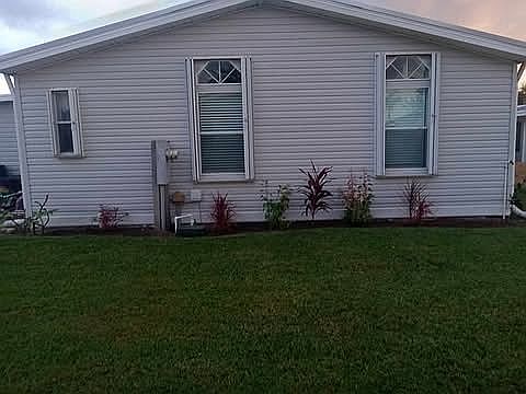 2nd image of 3804 Crabapple Dr #1