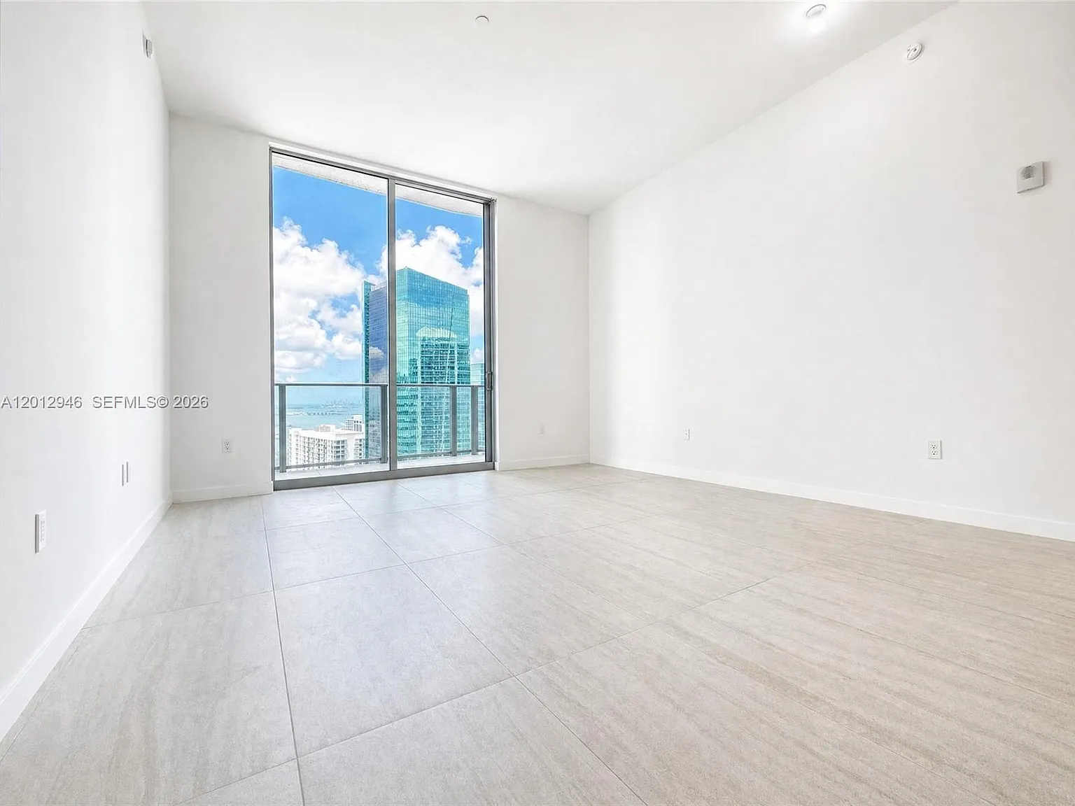 Viceroy Residence — Photo 4