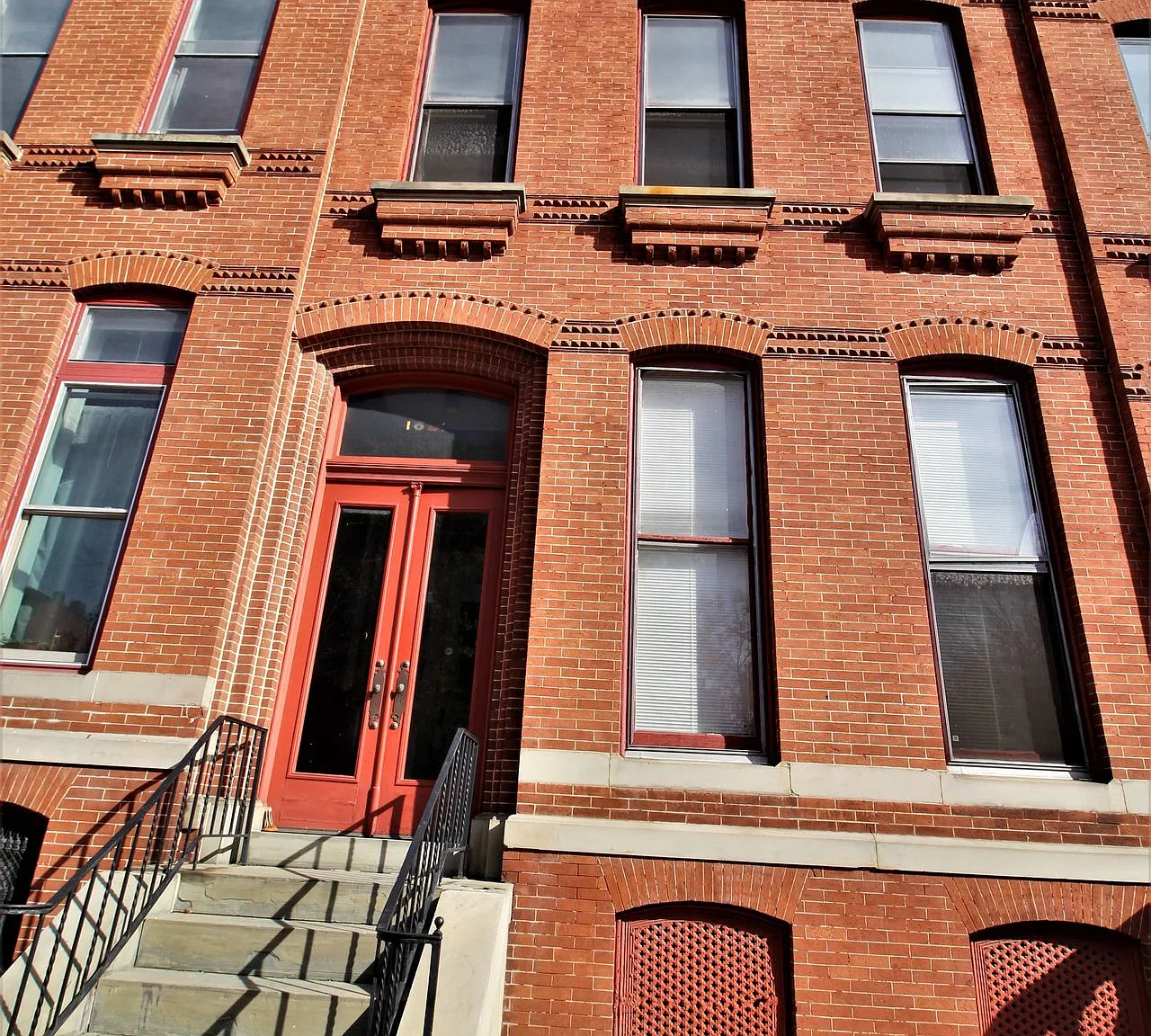 1621 Park Avenue — Photo 1