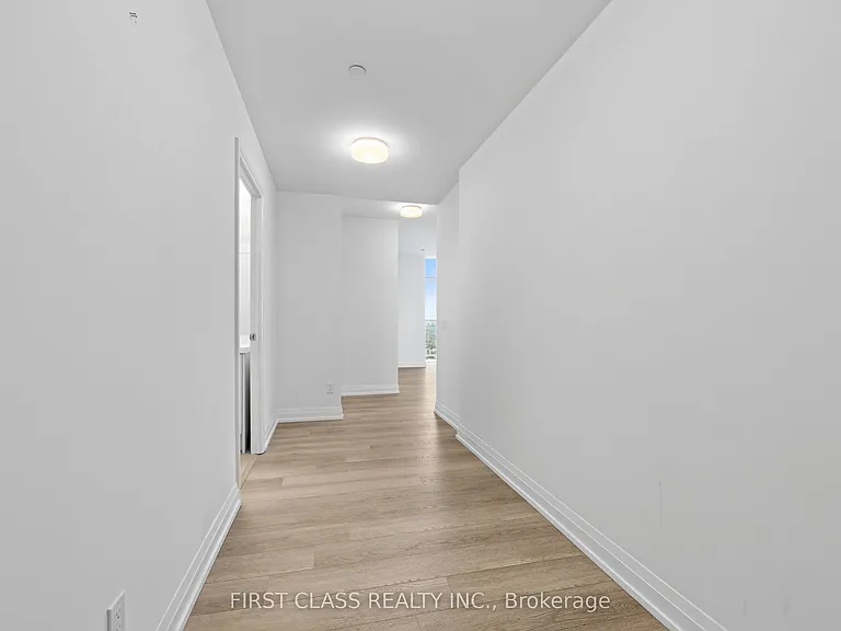 286 Main St #Penthouse 1 — Photo 3