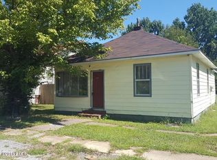 516 N 8th St, Herrin, IL 62948