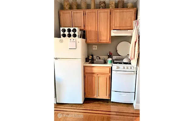 Rented by Douglas Elliman | media 21