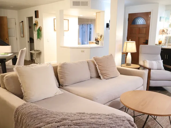 4010 Layang Layang Cir APT A, Carlsbad, CA 92008