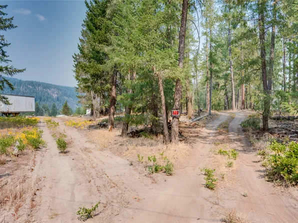 2996 Brockman Rd, Schuswap, BC V1E 3K5