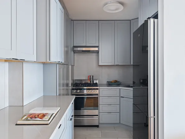 245 East 24th Street image 1 of 11