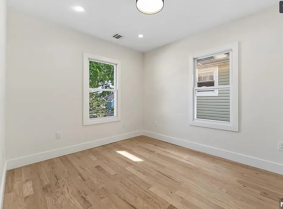 3 bed, 1.5 bath, $1,200 — Photo 3