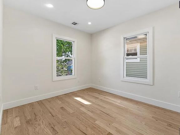 3rd image of 412 Davis Ave Floor 1