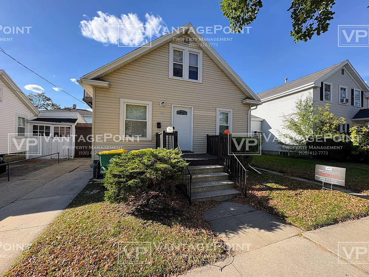 111 North Van Buren Street - Upper — Photo 1