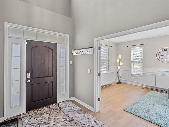 5th image of 1678 N Woods Way