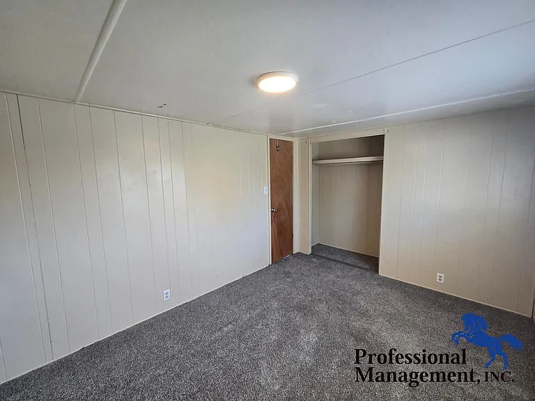 819 Heights Ln — Photo 8