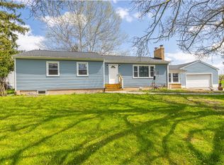 682 Beahan Rd, Rochester, NY 14624
