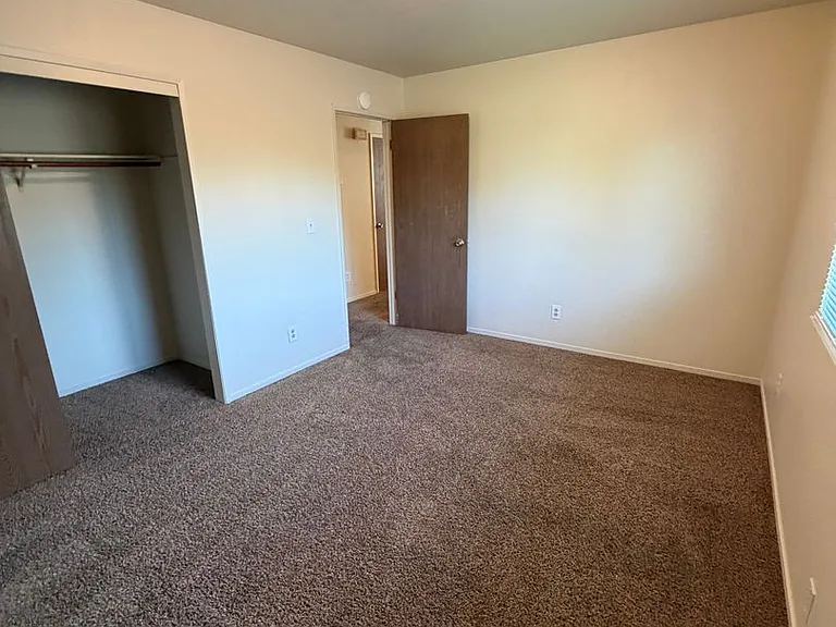 3352-3358 San Mateo Ct — Photo 11