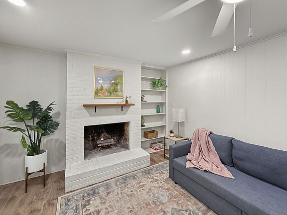 4th image of 7424 Brentcove Cir
