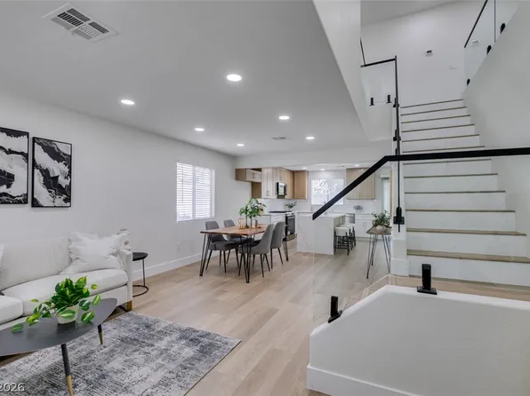 10004 Long Cattle Ave, Las Vegas, NV 89117
