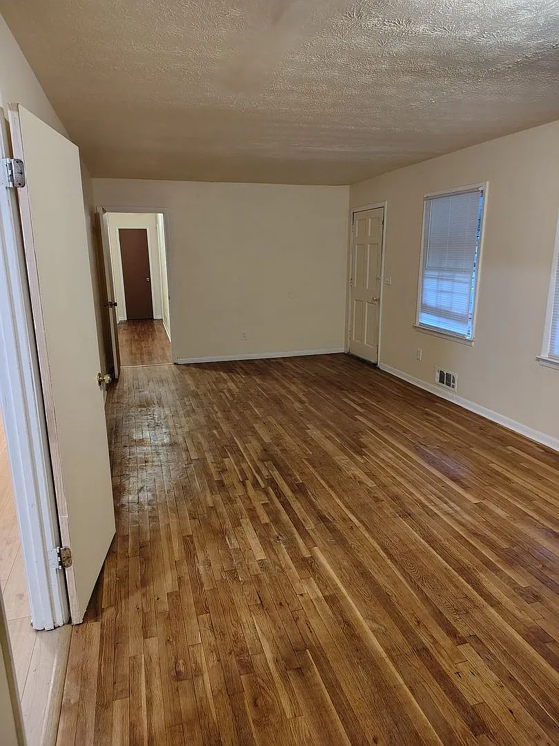 4 Bedroom 2.5 Bath Home — Photo 3