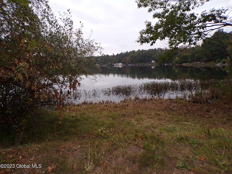 3rd image of 25 Sunnyside Road