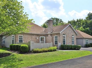 2356 Willowside Ln, Grove City, OH