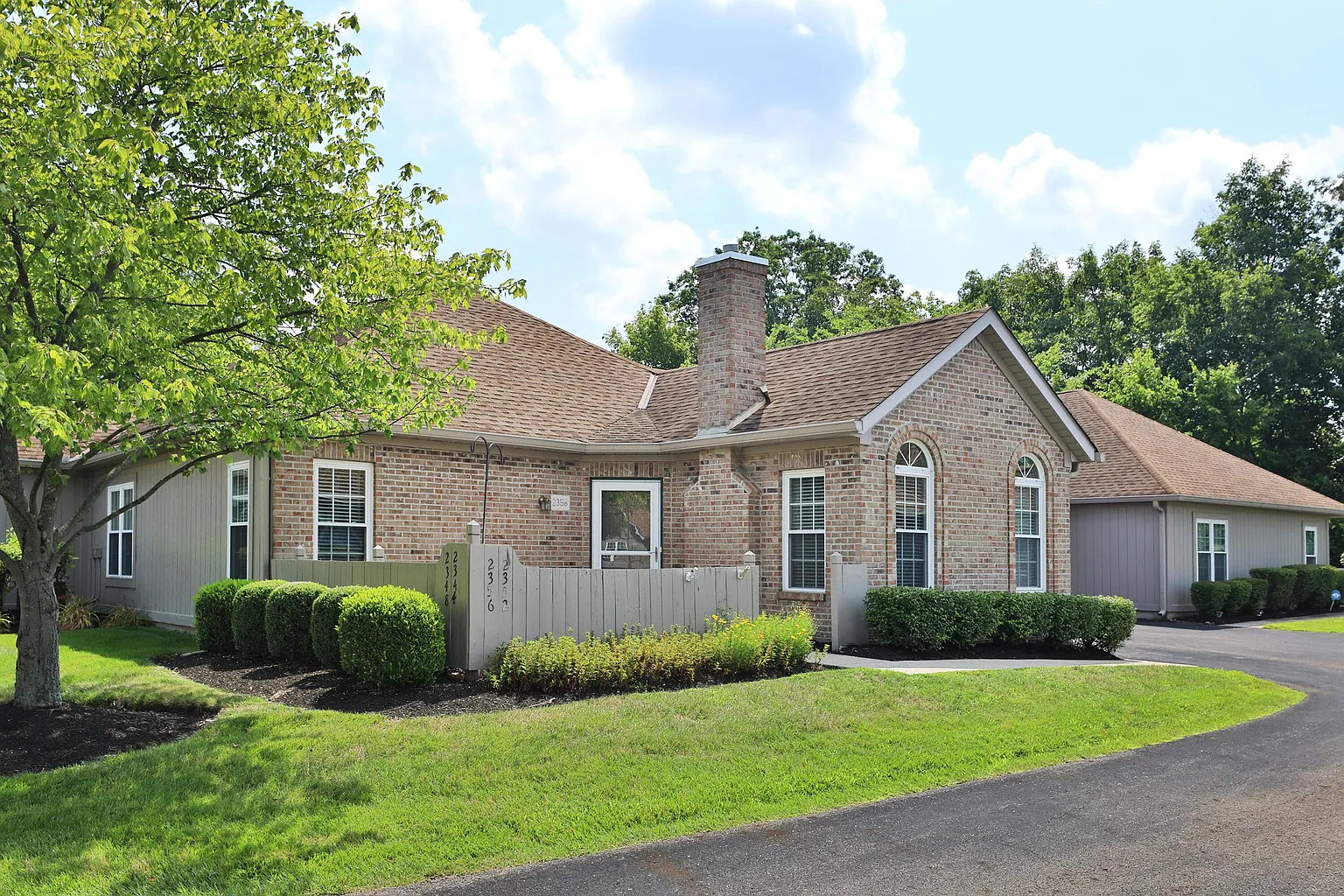 2356 Willowside Ln photo 1