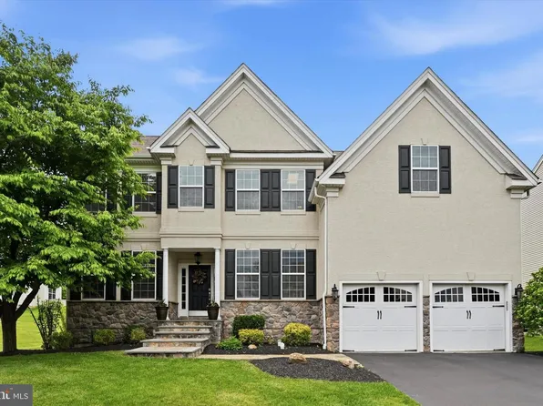4117 Crescent Dr, Chester Springs, PA 19425