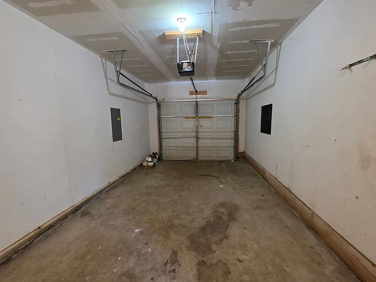704 Carbondale Dr — Photo 15