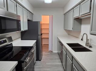 9700 Leawood Blvd APT 406, Houston, TX 77099