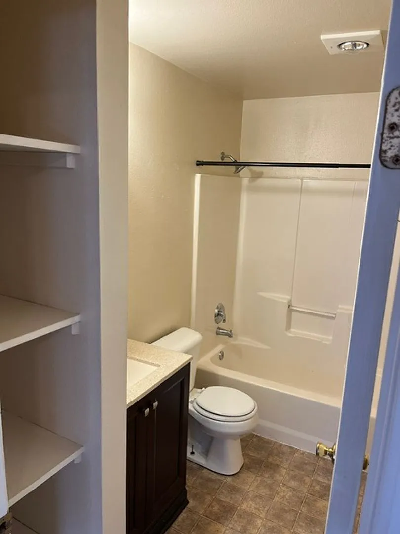 231 Oregon Way — Photo 4