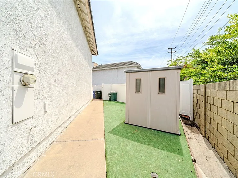 8175 Mammoth Cir — Photo 32