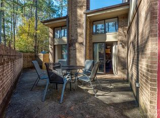 8047 Charter Oak Ln, Charlotte, NC