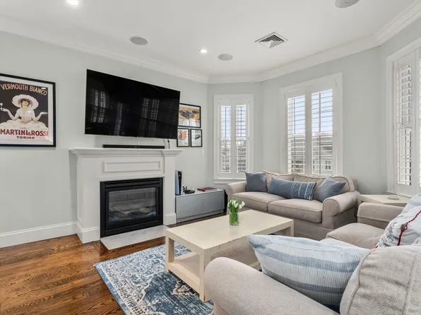 652 Adams St #2, Dorchester, MA 02122