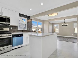 9 Hansom Ln, Marlboro, NJ 07746
