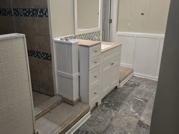 2317 Deep Wood Dr, Loganville, GA 30052