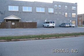 4th image of 2054 Edison Ave